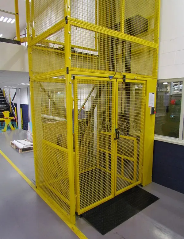 warehouse-goods-lift-15